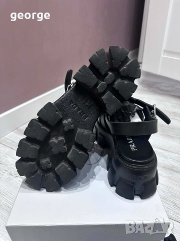 Дамски сандали Prada - 37 номер, снимка 2 - Сандали - 54986945