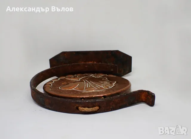 Винтидж настолен гонг маса за прислуга вечеря G. Lhoste мед и желязо подписан, снимка 15 - Други ценни предмети - 55464421