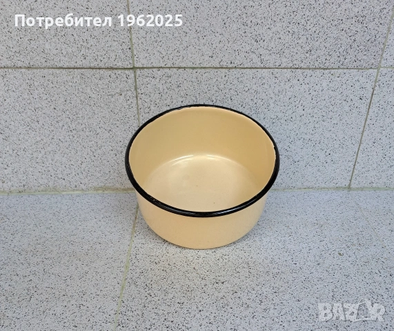 Стара емайлирана купа от соца, снимка 3 - Антикварни и старинни предмети - 55082361