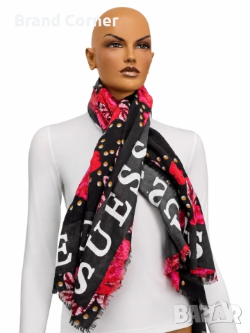 Дамски шал GUESS с флорален десен в черно и розово, снимка 3 - Шалове - 54640861