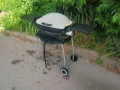 Газово барбекю Weber Q 2200 с оригинална количка и покривало – Отлично състояние, снимка 3