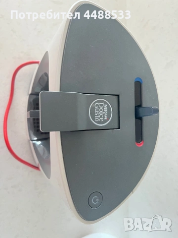 машина за кафе с капсули Dolce Gusto, снимка 3 - Кафемашини - 54713506