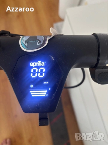 Електрическа тротинетка Aprilia eSR2, снимка 3 - Велосипеди - 54012865