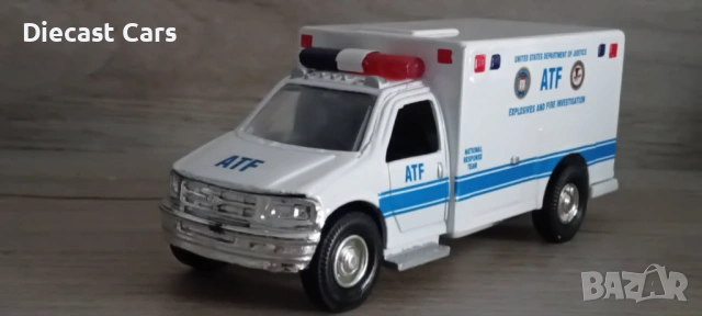 Police Cars,  Полицейски коли, линейки VW 1:43 спечиален режим , снимка 12 - Колекции - 54887439