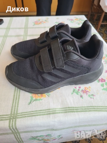 Маратонки ADIDAS
