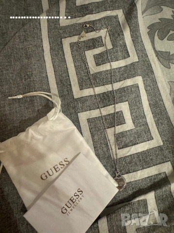 Колие на guess, снимка 2 - Колиета, медальони, синджири - 54974958