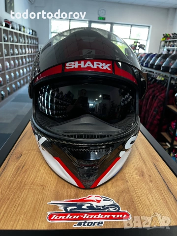 Мото каска SHARK SPARTAN CARBON RAVE ,вградени очила,S 55-56см 330.54 лв. / 169 €, снимка 5 - Аксесоари и консумативи - 55094245