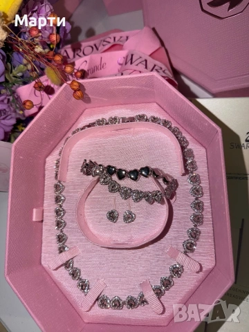 Ariana Grande x Swarovski Crystal Heart set, снимка 3 - Бижутерийни комплекти - 54173963