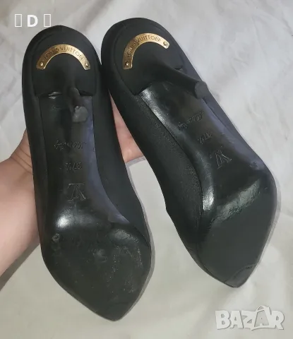 LOUIS VUITTON оригинални 37- 37,5, снимка 8 - Дамски обувки на ток - 55330815