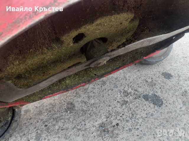 Продавам бензинова косачка 