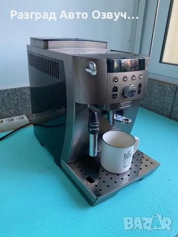 Delonghi Magnifica S Smart - Качествена кафемашина автомат на известната марка Делонги, снимка 2 - Кафемашини - 54612360