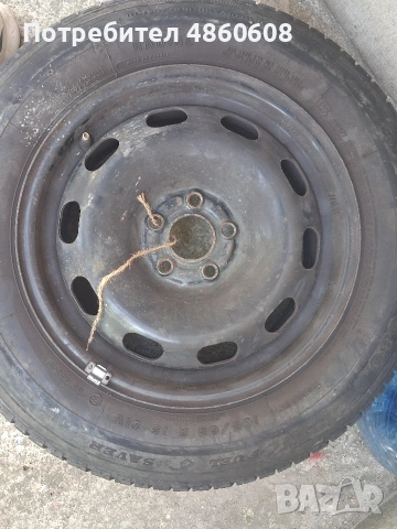VW Golf 4 , снимка 2 - Гуми и джанти - 55101660