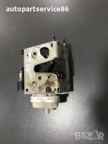 Механизъм за заключване на предна дясна врата за Audi A4 (2000) 4D2837016F