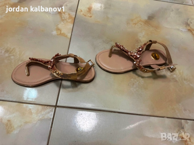 Подарявам - дамски сандали с камъчета Буфало Buffalo номер - 35 стелка - 23см., снимка 2 - Сандали - 54034954