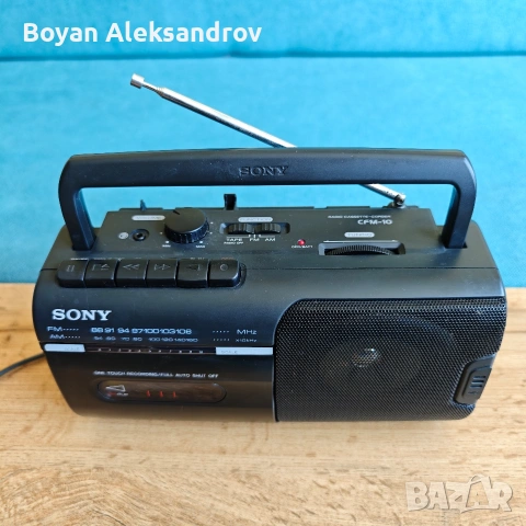 Sony CFM-10 радиокасетофон, снимка 2 - Радиокасетофони, транзистори - 54760743