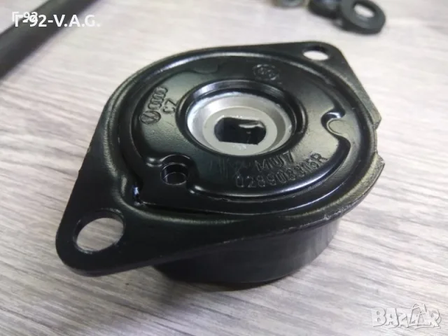 028903315R **NEU**VAG**AUDI** Обтегач, пистов ремък** 
