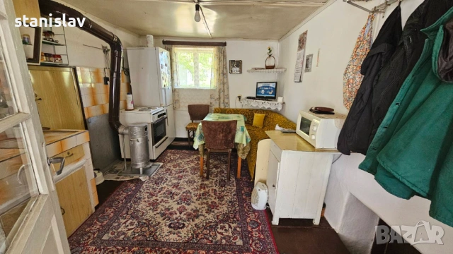 Продавам поддържана къща 118 кв.м. с гараж и вътрешен санитарен възел , снимка 5 - Къщи - 54408725