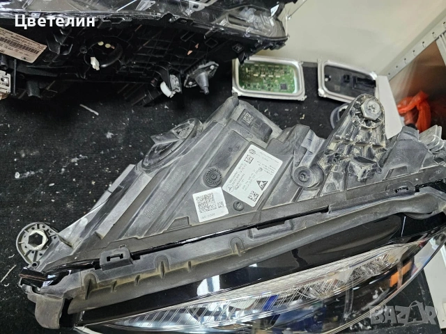 Ляв фар за Mercedes C класа W205 Multibeam USA, снимка 4 - Части - 55219194