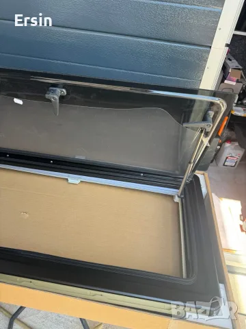 Прозорец Dometic Seitz с щора и комарник
(Чисто нов) 
Монтажен размер : 1000х500, снимка 15 - Къмпинг мебели - 55603528