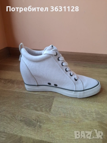 Calvin Klein кецове, снимка 3 - Кецове - 54514521