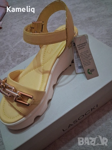 НОВИ Кожени сандали Lasocki, снимка 6 - Сандали - 54032642
