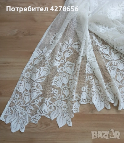 Красиво перде от дантела 