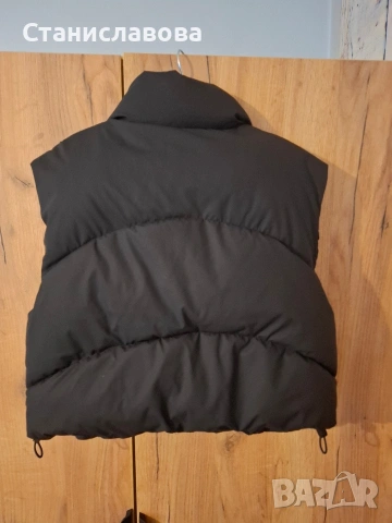 Дамски елек Bershka , снимка 2 - Елеци - 54381875