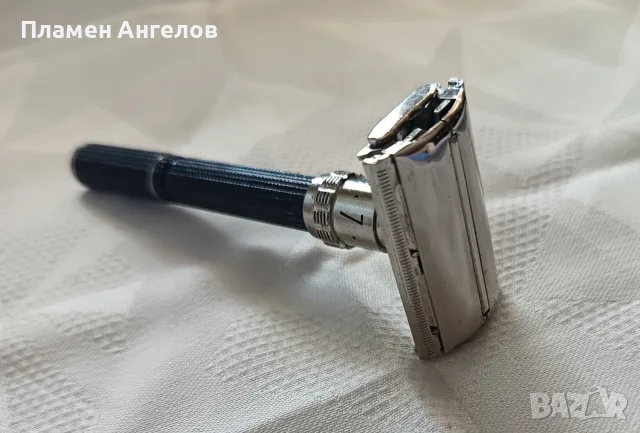 Регулируема самобръсначка Gillette Super Adjuatable - "Black Beaty" , снимка 2 - Други ценни предмети - 55481831