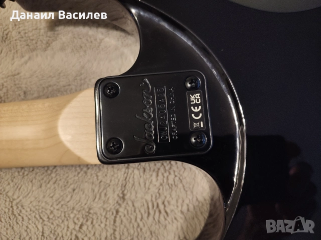 Продавам електрическа китара Jackson JS11 Dinky Black в много добро състояние., снимка 8 - Китари - 55014172
