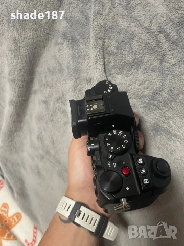Фотоапарат Panasonic Lumix DC-S5, снимка 4 - Фотоапарати - 55012001