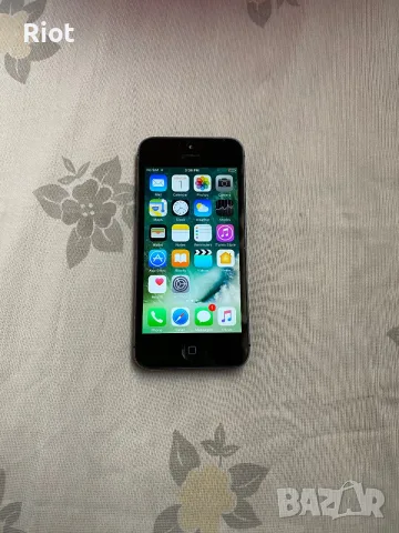 Продавам iPhone 5