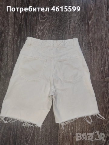 готини бели дънки на Zara , снимка 5 - Къси панталони и бермуди - 55342984