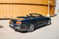 Кола под наем Ford Mustang Кабрио за абитуриентски бал или събитие, снимка 6