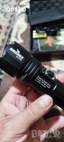 Shadowhawk S1476 Акумулаторно тактическо фенерче, захранвано с USB