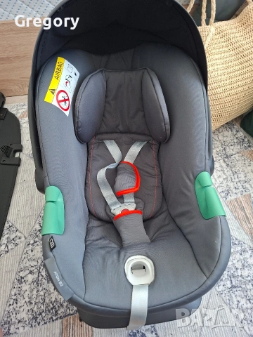 Столче за кола Cybex Aton B2 с основа Isofix в много добре състояние