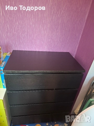 Скрин с четири чекмеджета Ikea, снимка 3 - Шкафове - 54491672