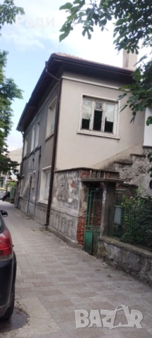 Продава къща