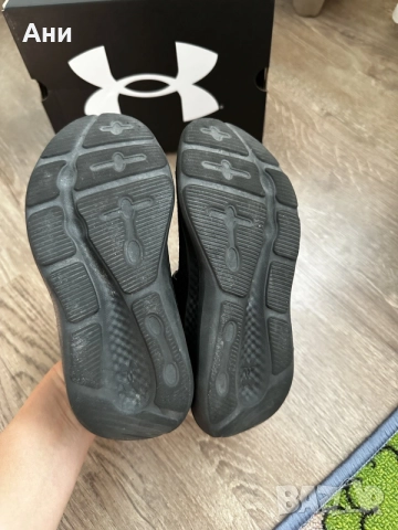 Детски маратонки under armour, снимка 4 - Детски маратонки - 55536556