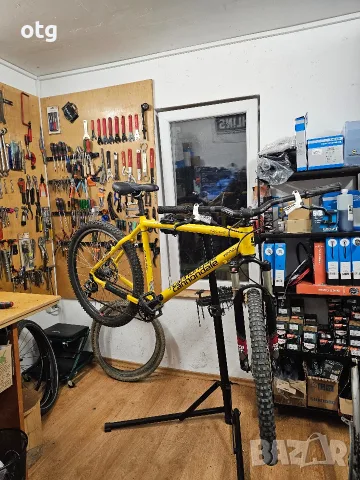 Cannondale F2000 Хидравлични спирачки куха ос 1х8 Скорости Shimano