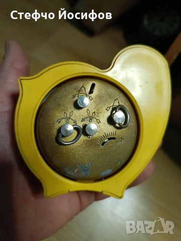 Будилник Слава -пиле, снимка 2 - Антикварни и старинни предмети - 53822124