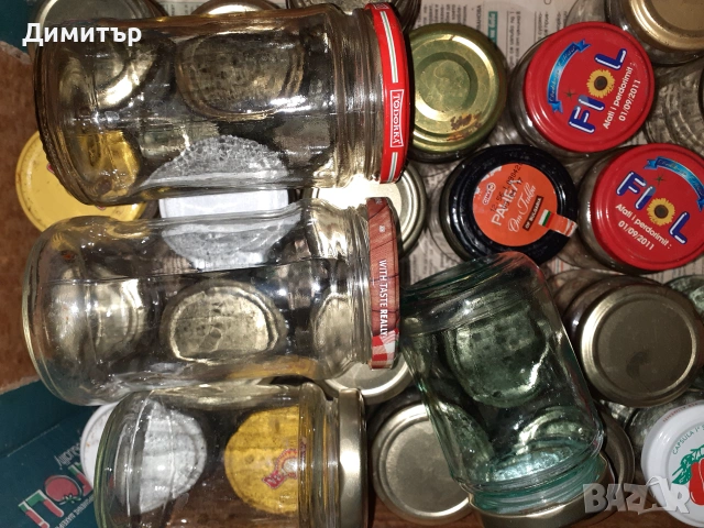 Малки бурканчета с капачки за сладко