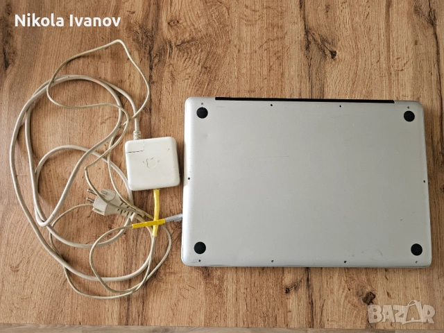 MacBook Pro 15.4" (Mid 2009) – 2.66GHz Core 2 Duo / 4GB RAM / 320GB HDD + Зарядно |Без Батерия A1286, снимка 12 - Лаптопи за дома - 54486161