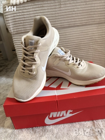 Оригинални маратонки Nike, снимка 10 - Маратонки - 55556211