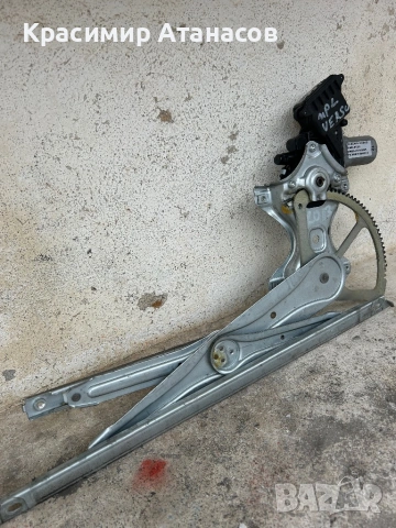 69820-0F021. Стъклоповдигач преден ляв за Тойота версо. 2009-2018г