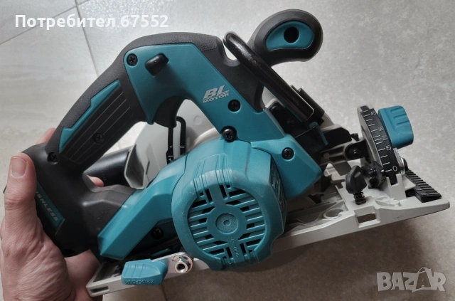Безчетков циркуляр Makita DHS680. Сямо тяло. Цена: 115€ (крайна), снимка 2 - Триони и циркуляри - 54150241