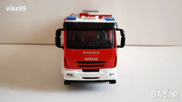 Iveco Magirus RW Feuerwehr Bburago - Мащаб 1:50, снимка 7 - Колекции - 55626290