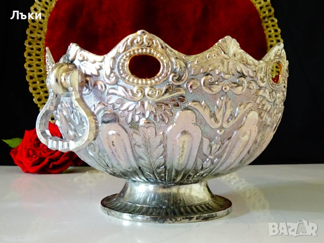 Посребрена фруктиера Enesco,пиедестал,орнаменти. , снимка 2 - Антикварни и старинни предмети - 54962803