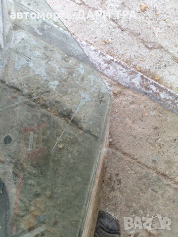 Задно ляво стъкло за Тойота Авенсис, снимка 2 - Части - 54518305