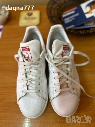 Маратонки ADIDAS STAN SMITH Running White/ Running White/ Red 42 номер, снимка 3 - Маратонки - 54685939