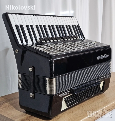 Акордеон Weltmeister Stella , снимка 3 - Акордеони - 54325358